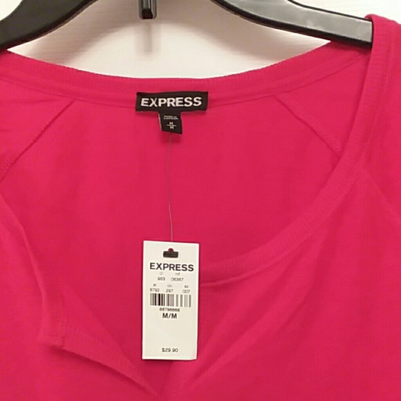 NWT $30 EXPRESS RED Pullover Ribbed Top Medium - Picture 2 of 8